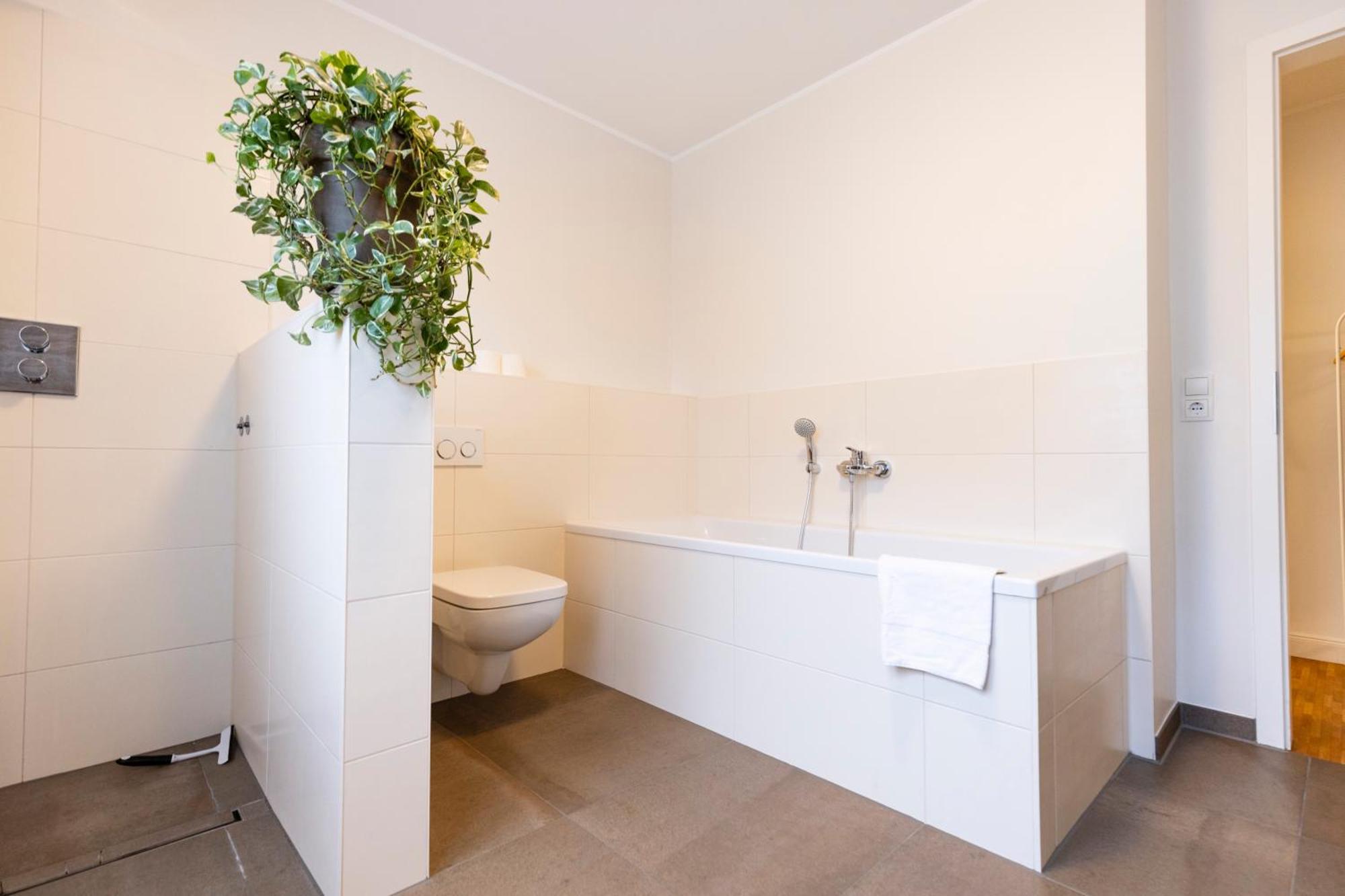 Smartfewo - Home - Zentral - Terrasse - Parkplatz Oldenburg Eksteriør billede