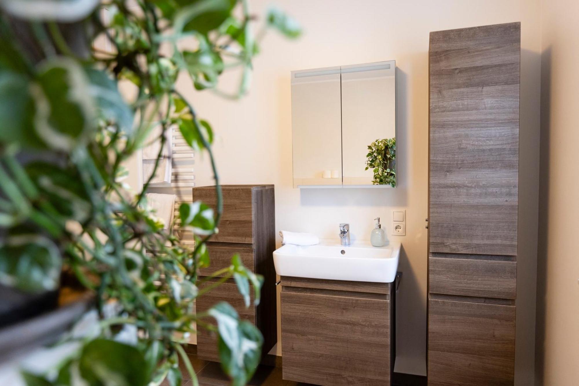 Smartfewo - Home - Zentral - Terrasse - Parkplatz Oldenburg Eksteriør billede