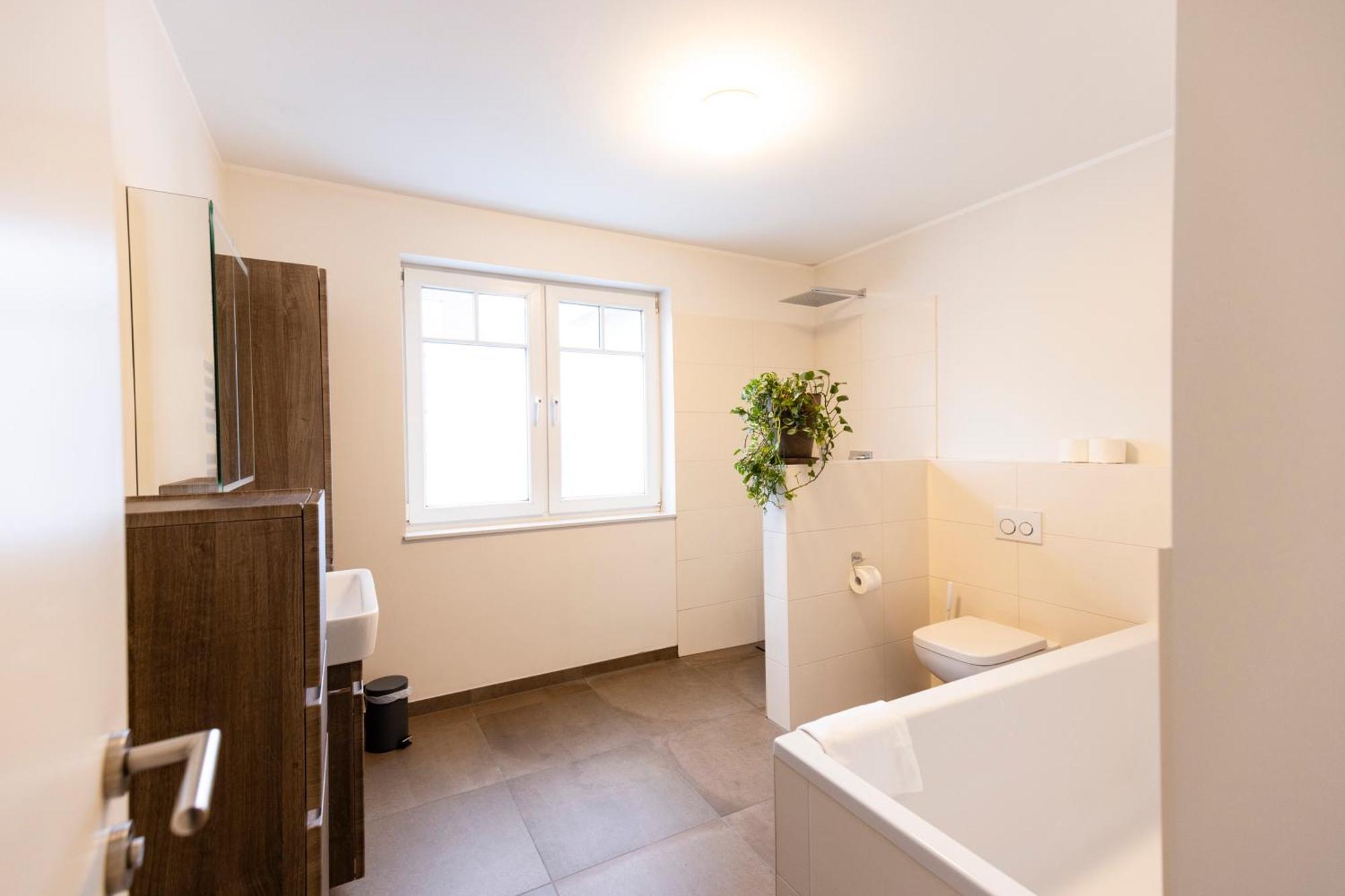 Smartfewo - Home - Zentral - Terrasse - Parkplatz Oldenburg Eksteriør billede